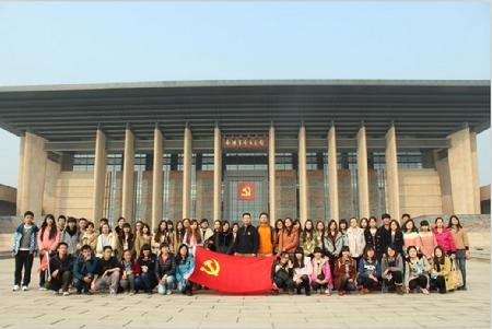 南湖革命纪念馆集体合影