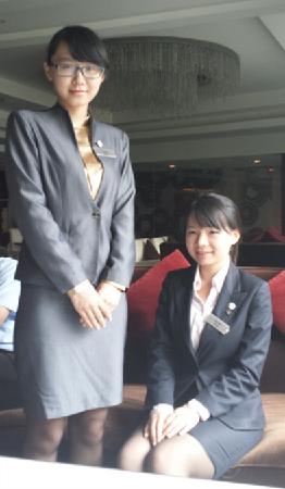 穿上职业装的喜达屋班学生