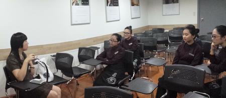 学院领导与学生交流见习心得2