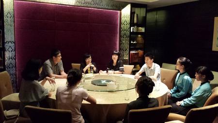 学校教务处领导参加喜达屋班见习学生座谈