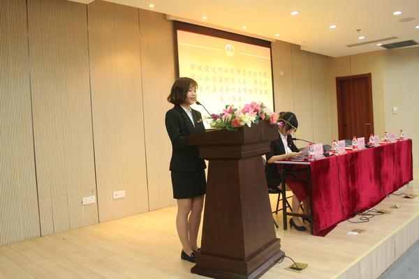 学生会副主席沈雨婷做院第二次团代会、第三次学代会代表资格审查报告（草案）