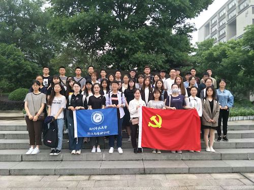 mmexport1558158446303