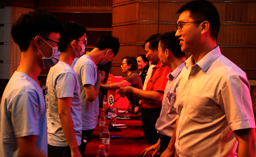 BA1B20B7-1F76-4d2c-BE44-7D968745369D