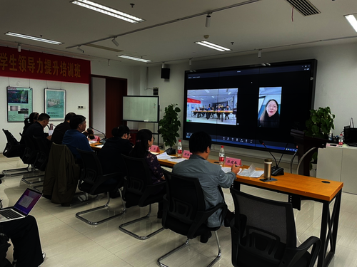 12B8F137-A517-413e-9DC3-839AD72AA93D