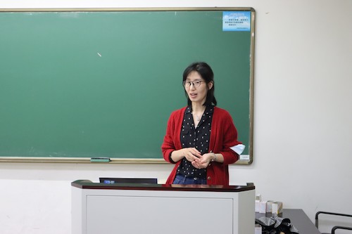 高老师在现场分享经验