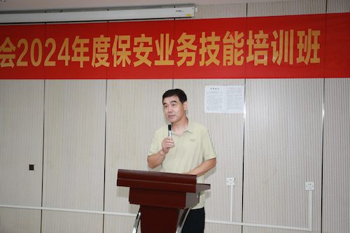 何建军作重要讲话11